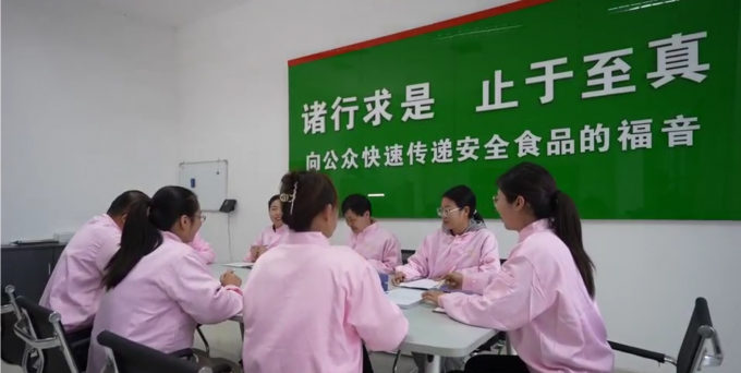 صدر الدجاج المجمد بدون عظام عالي الجودة للصادرة جاهز في عبوات كبيرة 7